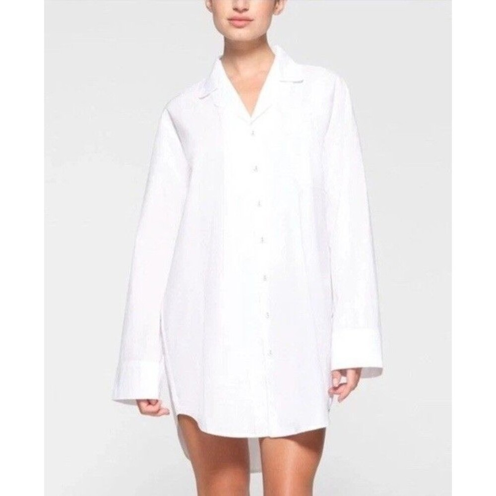 Skims Women’s White Spa Button Up Shirt Size Large